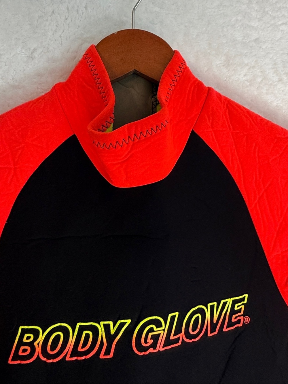 Body Glove Mens Medium Shorty Wetsuit Neon Orange Black Surf Swim Dive - Picture 4 of 9